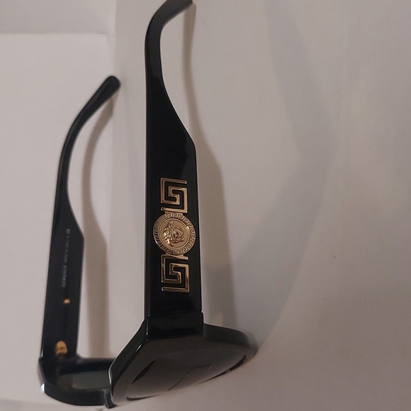 Versace vintage Sunglasses - Picture 3 of 6
